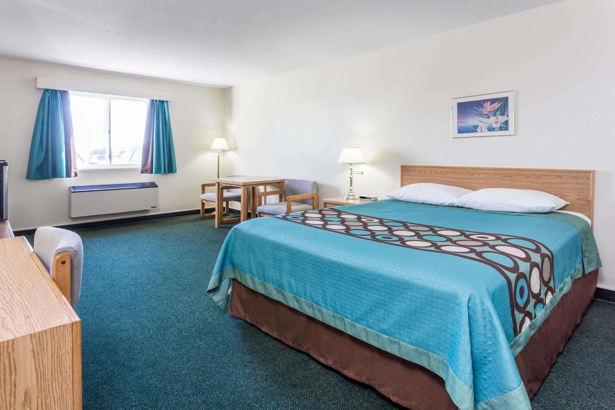 Super 8 By Wyndham Moose Jaw Sk Hotel Exterior photo